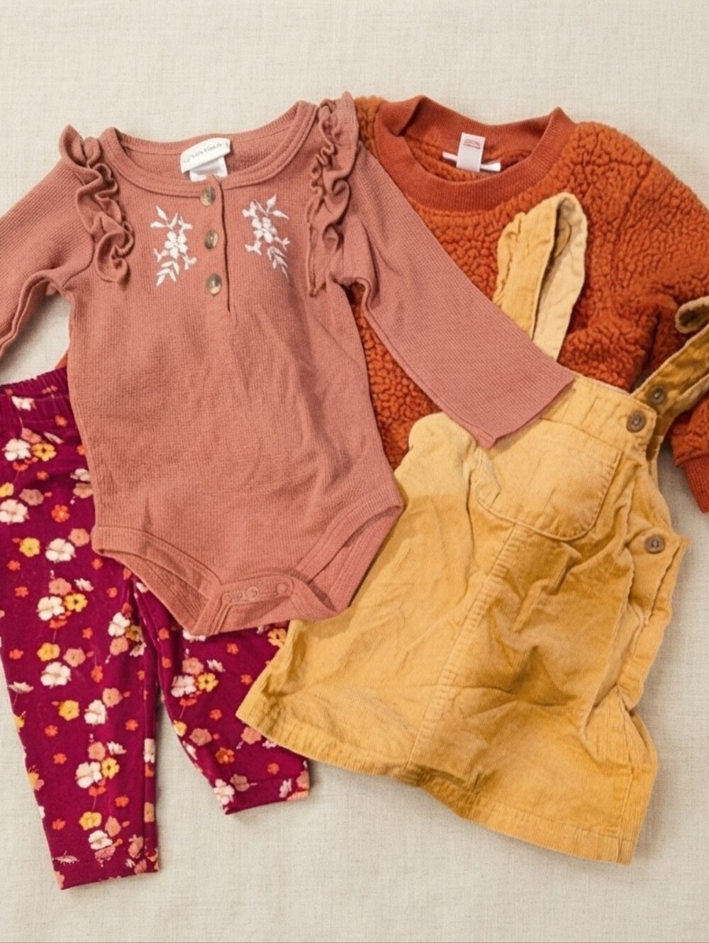 12M Adorable Baby Clothing Set with Floral Accents